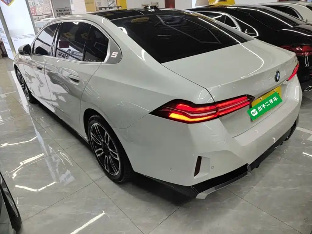 BMW 5 Series 2024