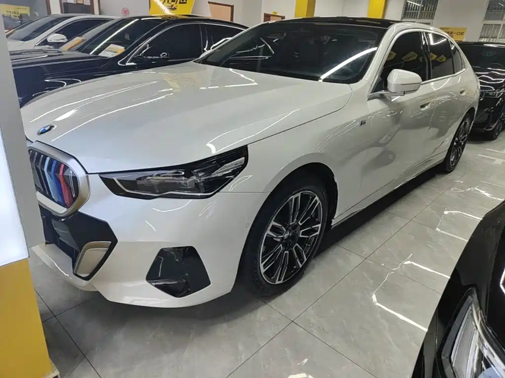 BMW 5 Series 2024