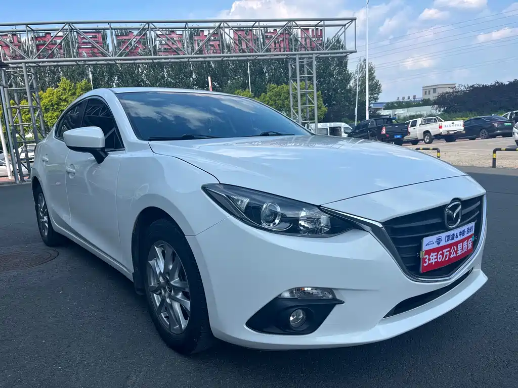 Mazda 3 Axela 2016