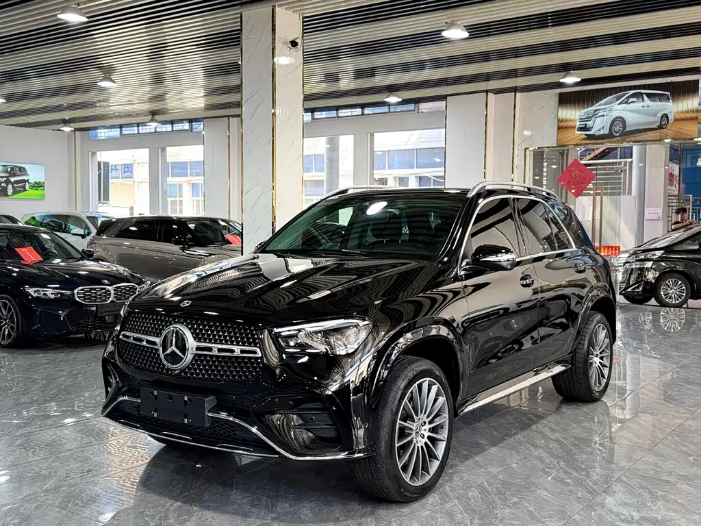 Mercedes-Benz GLE 2024 — фото 1