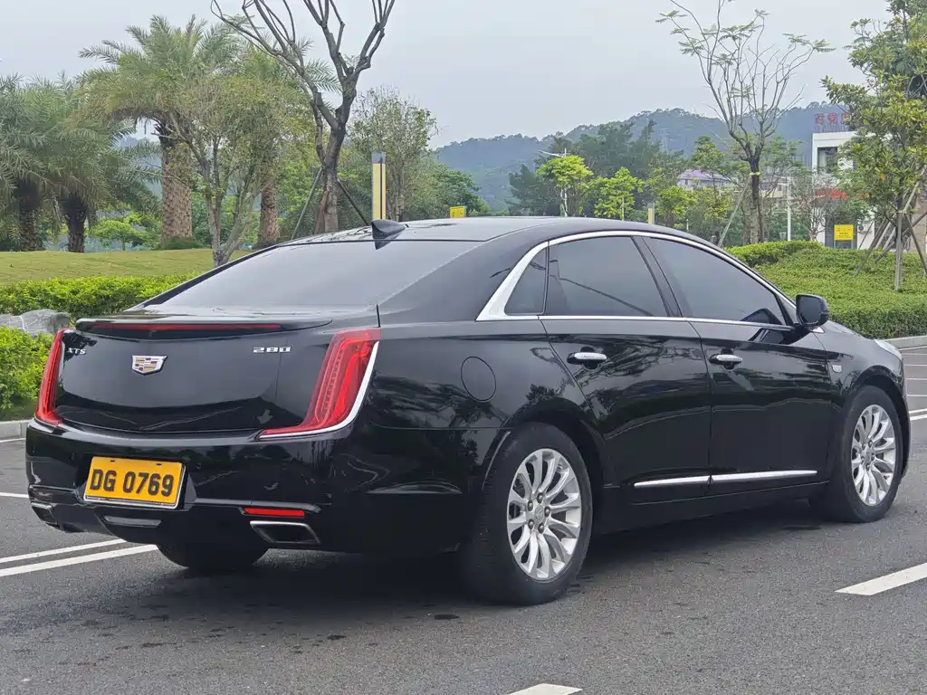 Cadillac XTS 2018 — фото 17