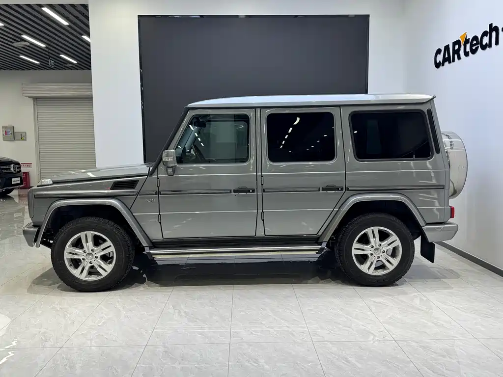 Mercedes-Benz G-Class 2010