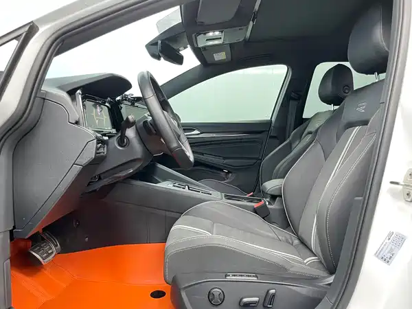 Volkswagen Golf 2022