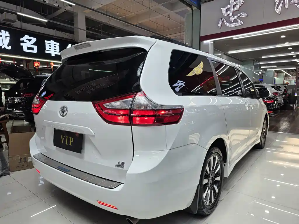 Toyota Sienna 2020 — фото 5
