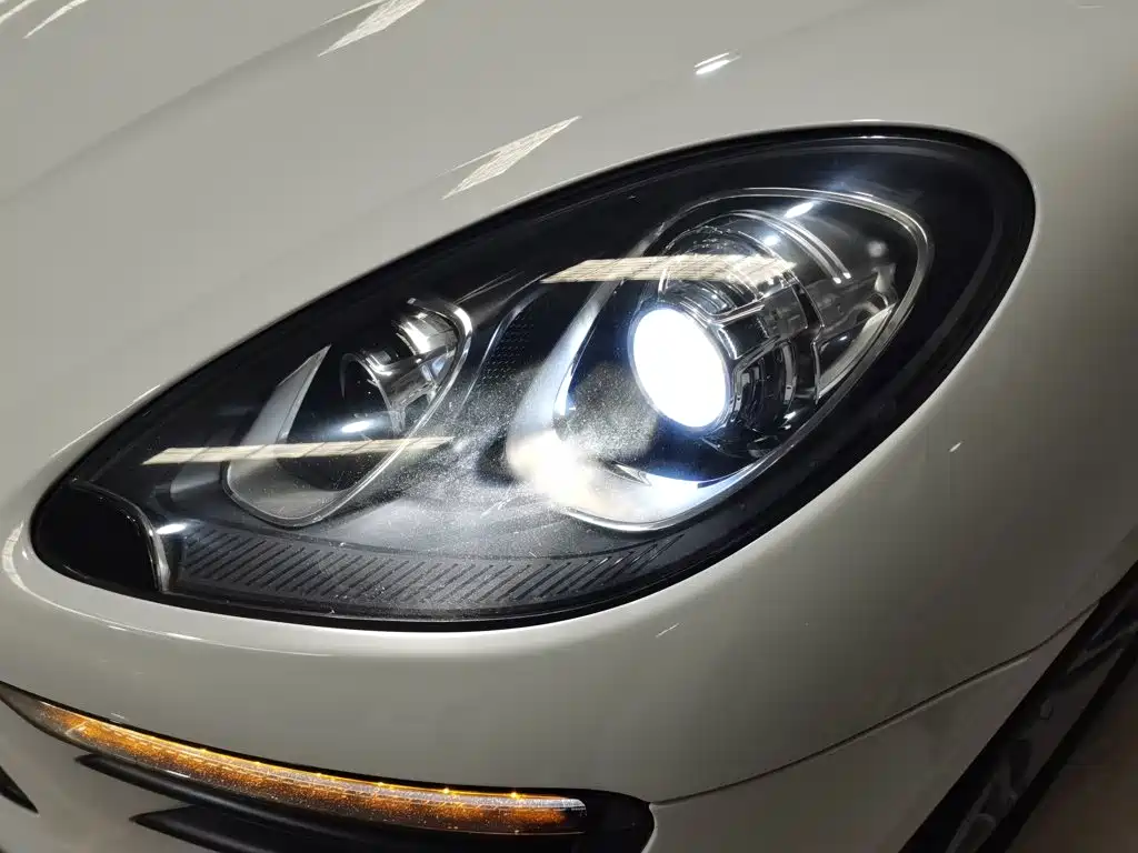 Porsche Macan 2016 — фото 16