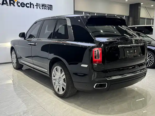 Rolls-Royce Cullinan 2021