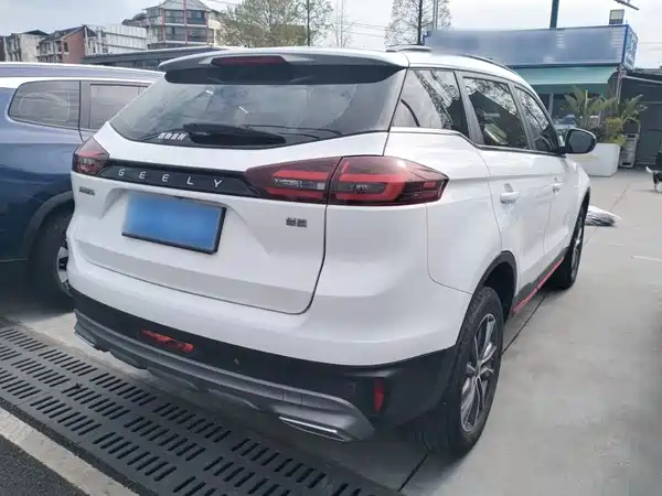Geely Boyue 2021