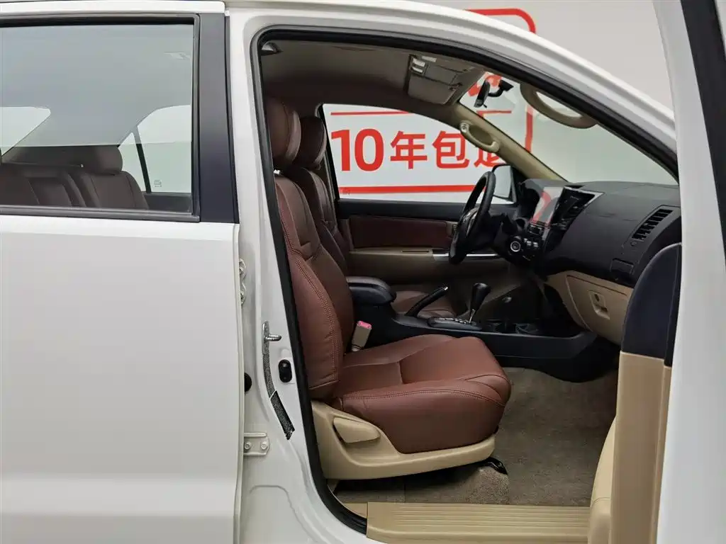 Toyota Fortuner 2016 — фото 22