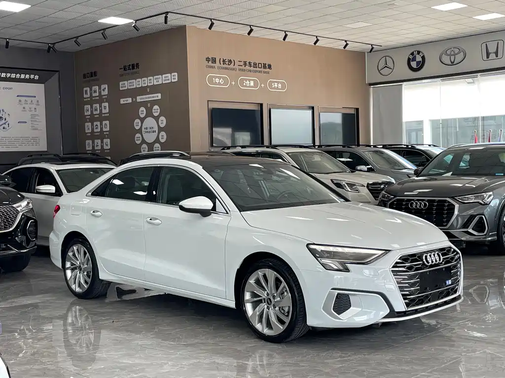Audi A3 2023 — фото 3