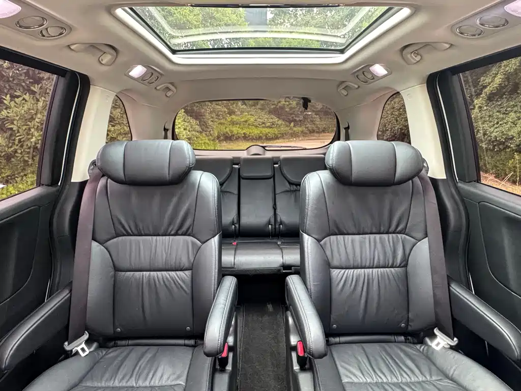 Honda Odyssey 2019 — фото 10
