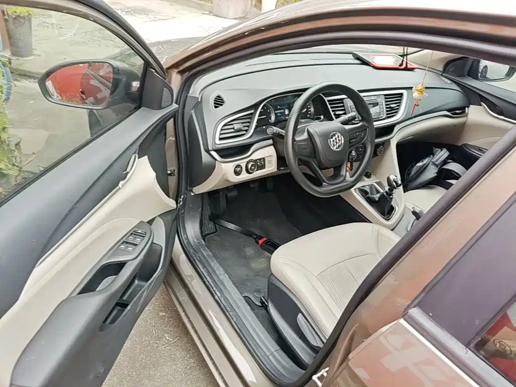 Buick Excelle 2016 — фото 16