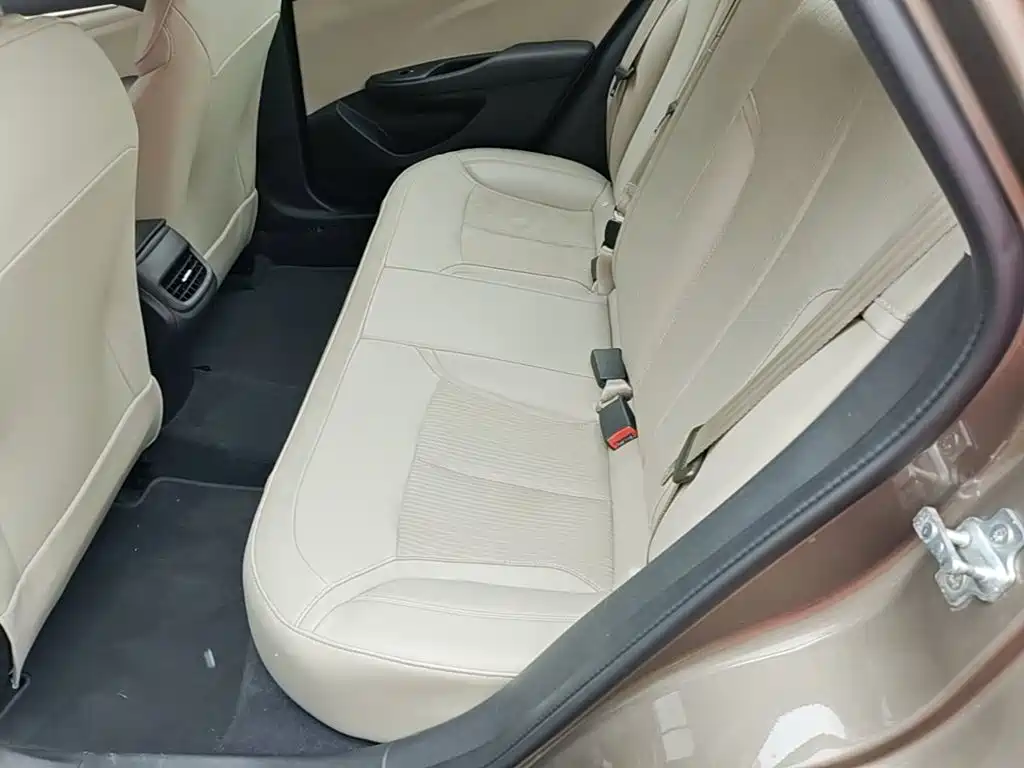 Buick Excelle 2016 — фото 17