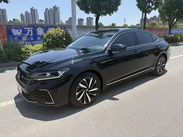 Volkswagen Passat 2022