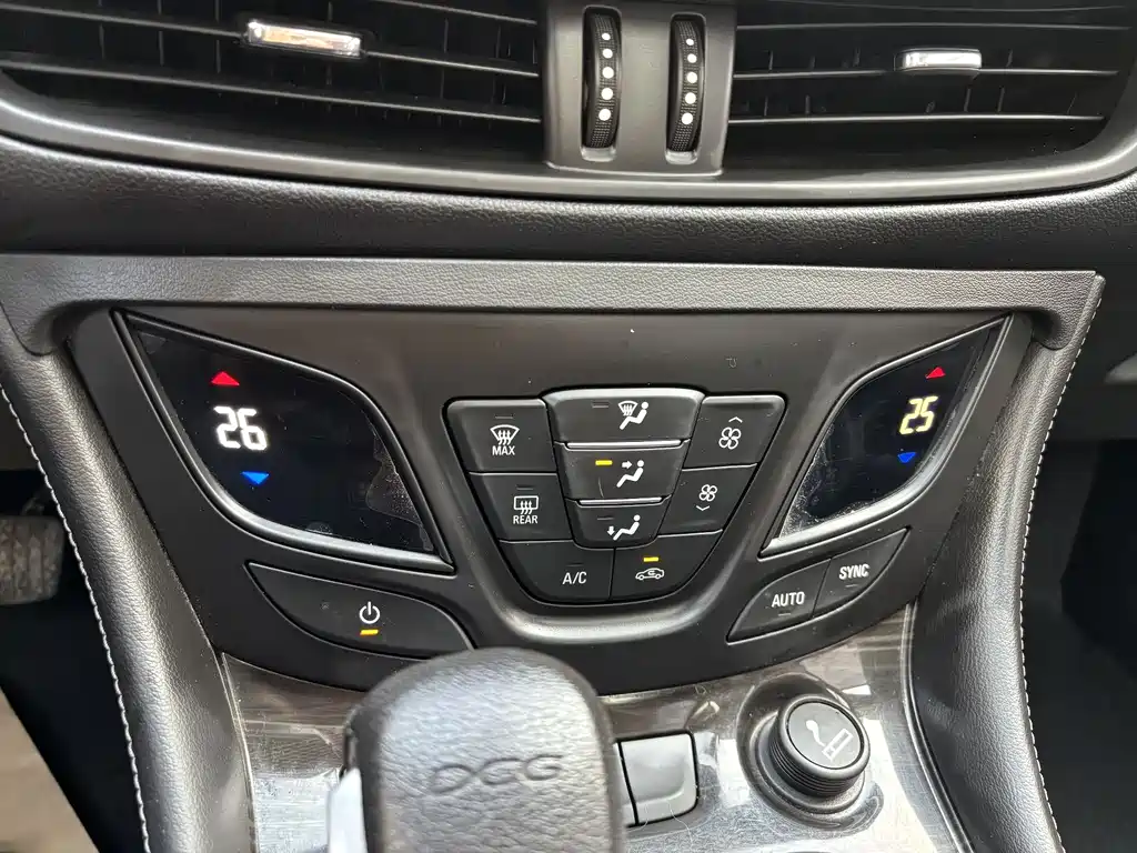Buick Envision Plus 2021 — фото 26