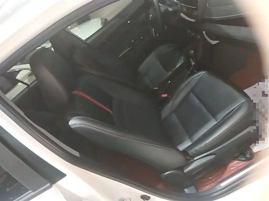 Toyota Yaris L 2022 — фото 25