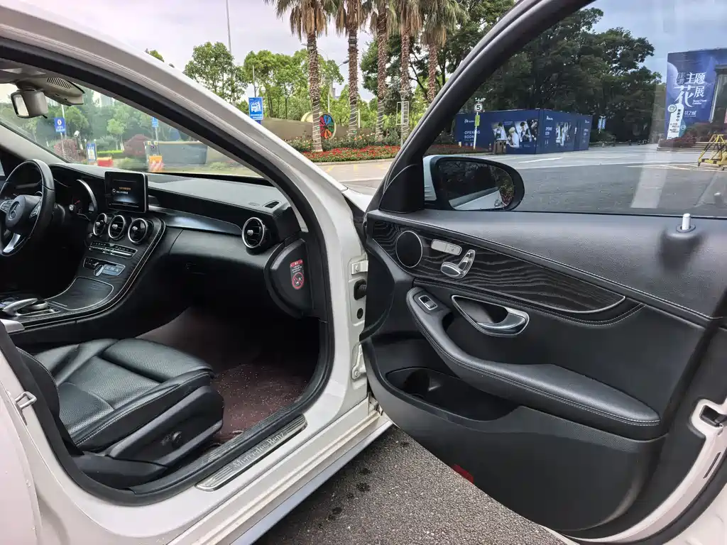 Mercedes-Benz C-Class 2016 — фото 10
