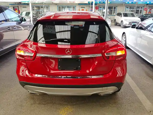 Mercedes-Benz GLA 2015