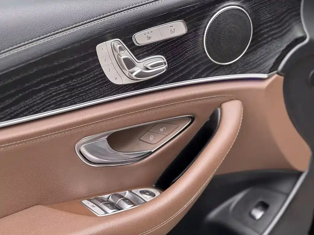Mercedes-Benz E-Class 2018 — фото 13