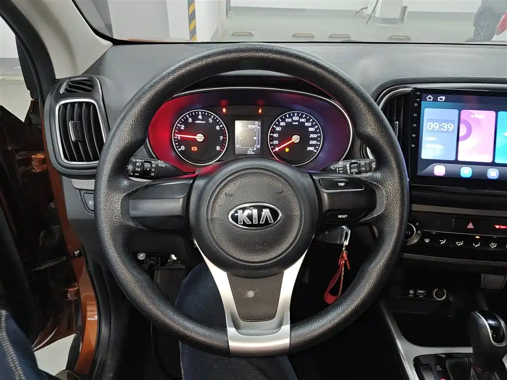 Kia KX3 2018 — фото 11