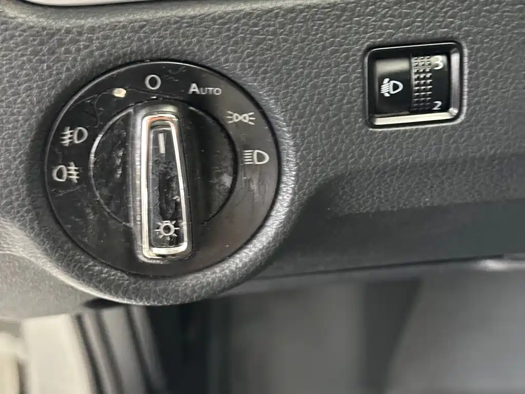Skoda Rapid Spaceback 2016 — фото 24