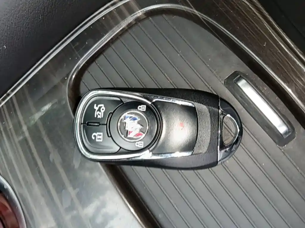 Buick Envision Plus 2019 — фото 9