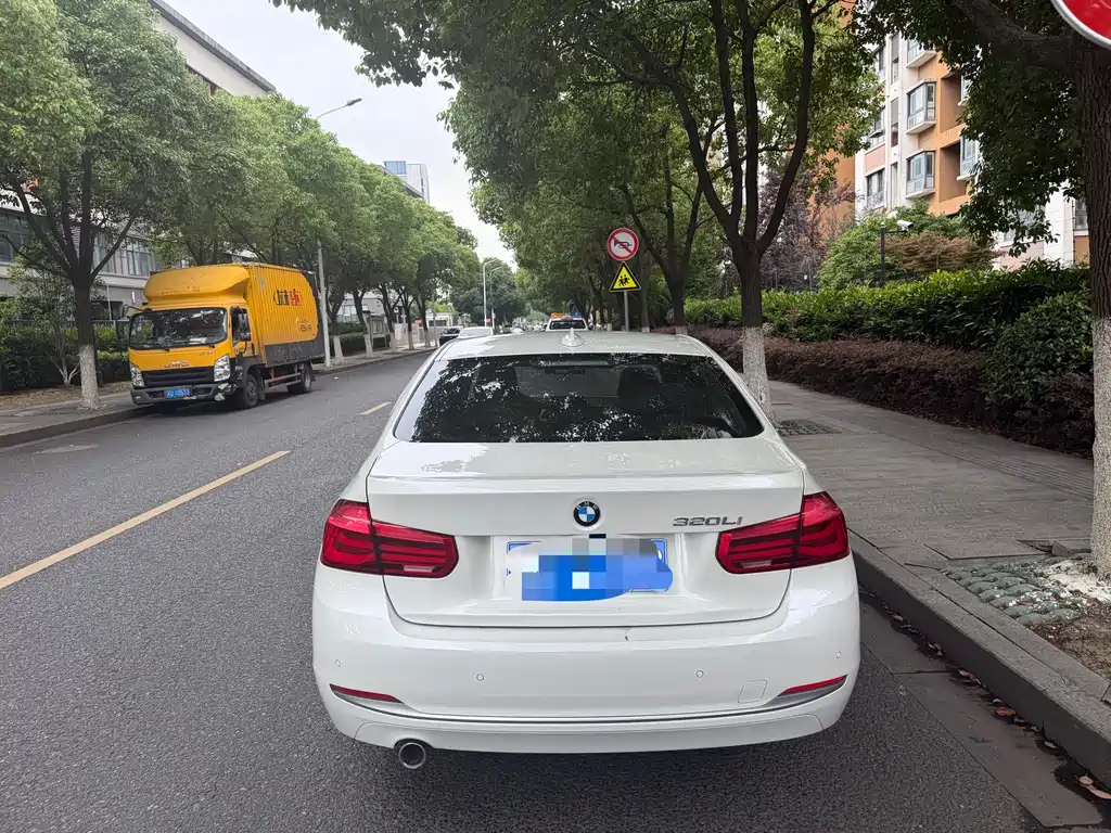 BMW 3 Series 2015 — фото 19