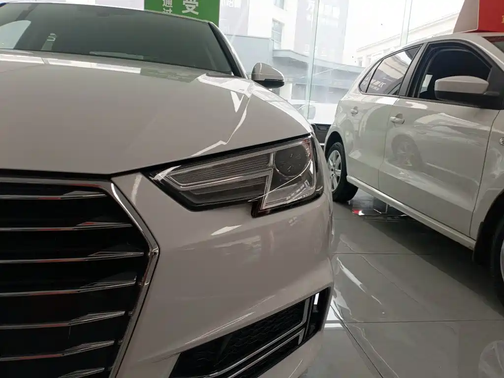 Audi A4L 2019 — фото 18