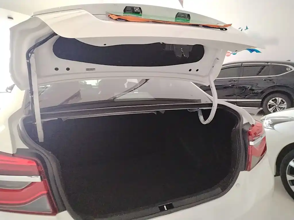 Toyota Vios 2022 — фото 19