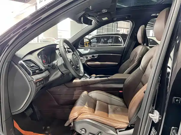 Volvo XC90 Plug-In Hybrid 2022