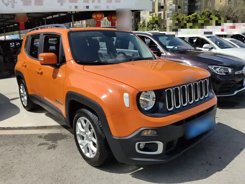 Jeep Renegade 2017 — фото 22