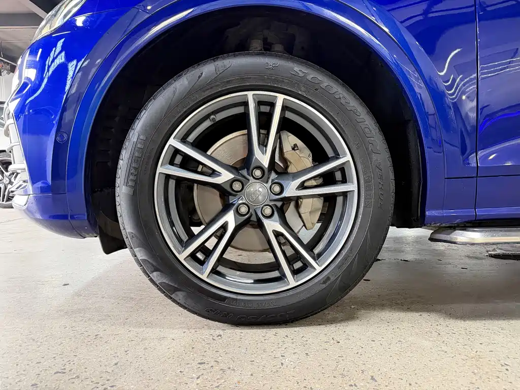Audi Q5L 2021 — фото 24