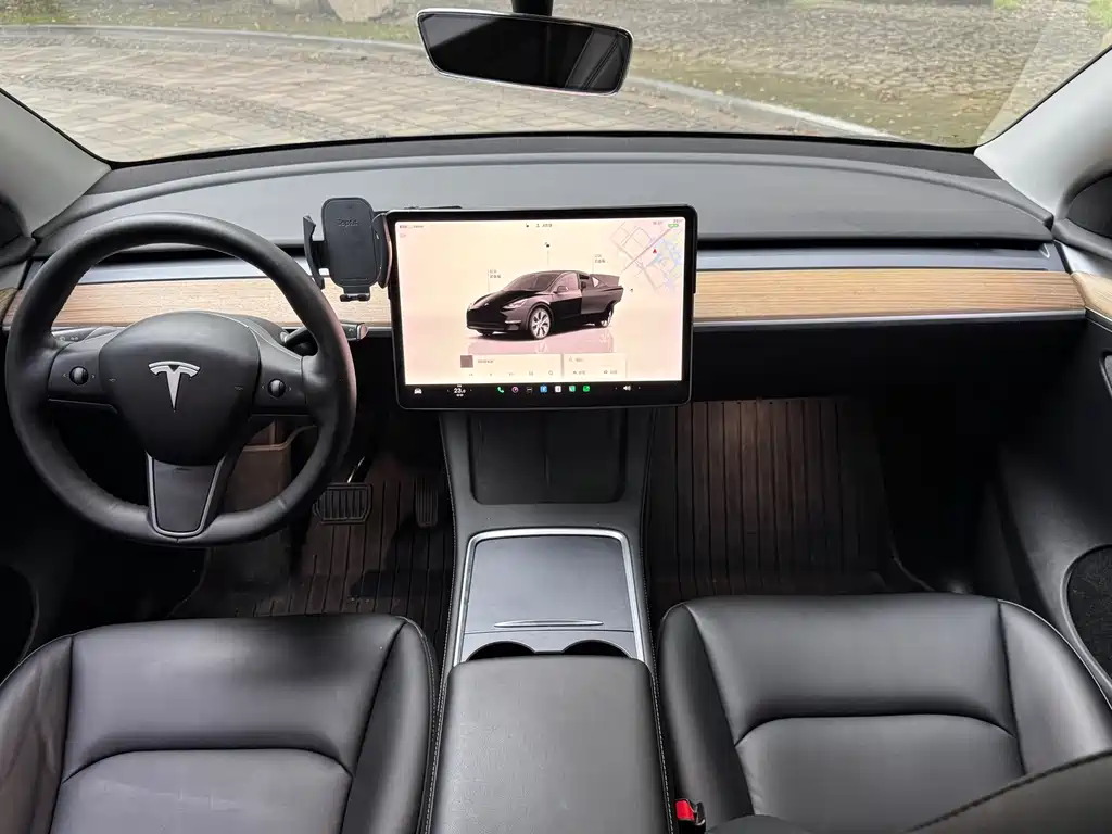 Tesla Model Y 2023 — фото 13