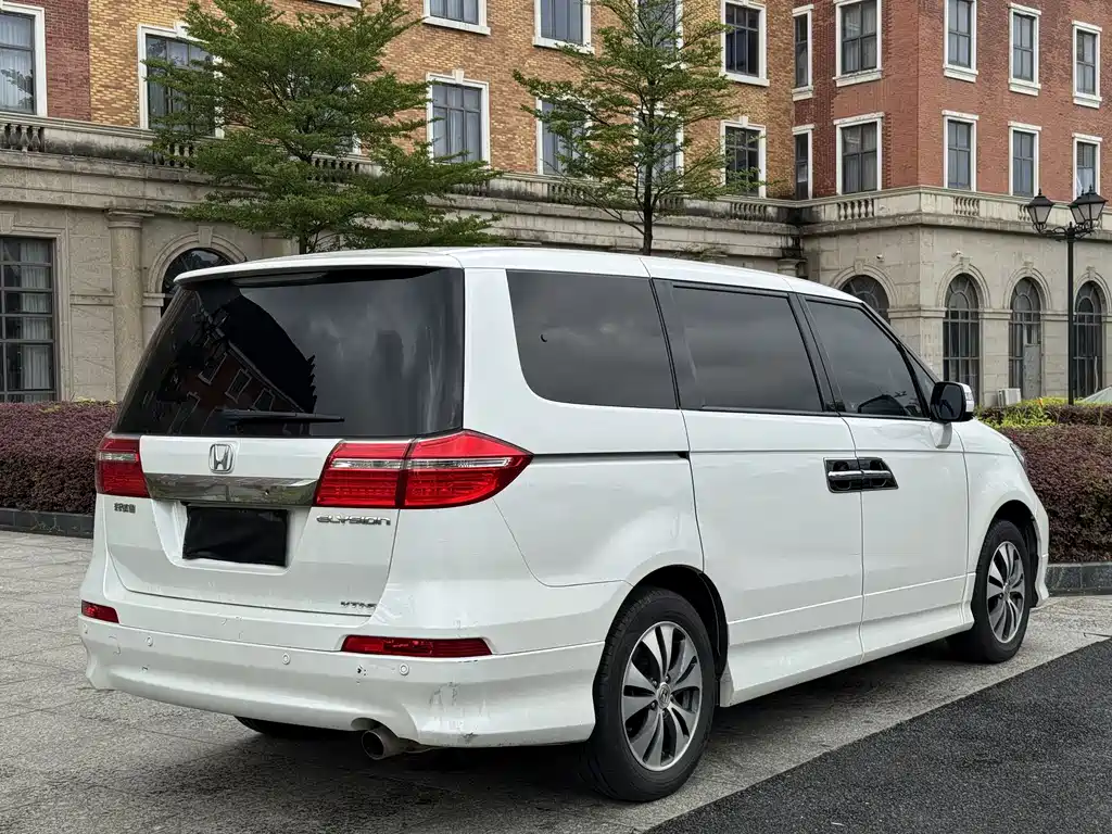 Honda Elysion 2016