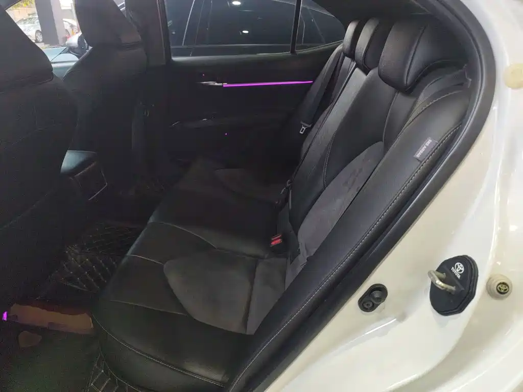 Toyota Camry 2022 — фото 17