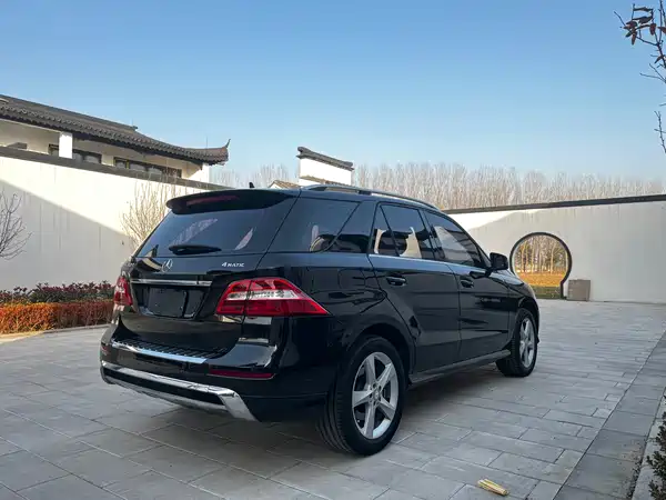 Mercedes-Benz M-Class 2015