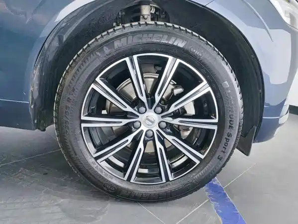 Volvo XC60 2021