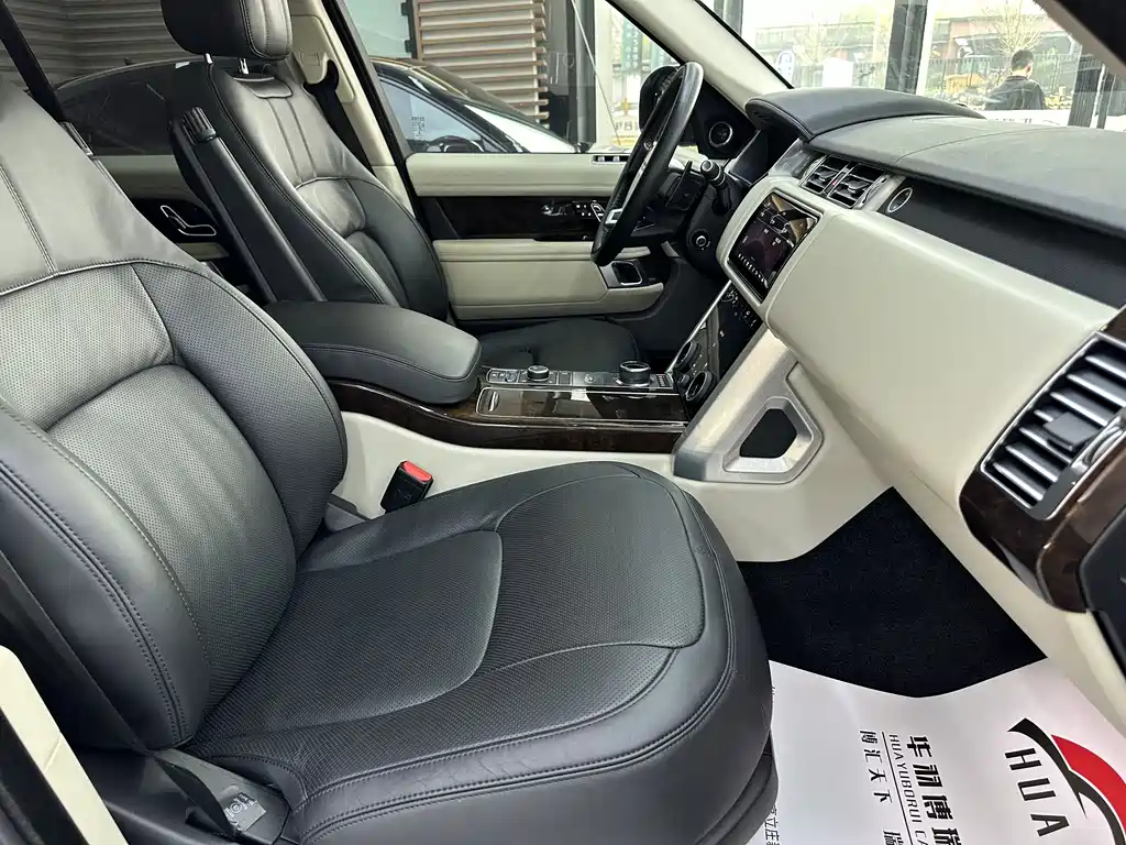 Land Rover Range Rover 2020 — фото 18