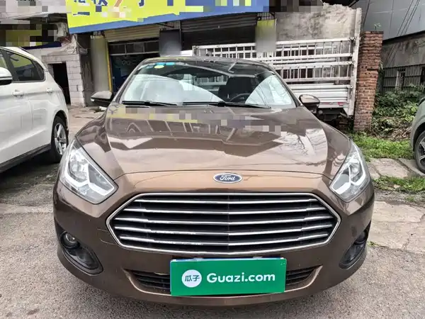 Ford Escort 2016