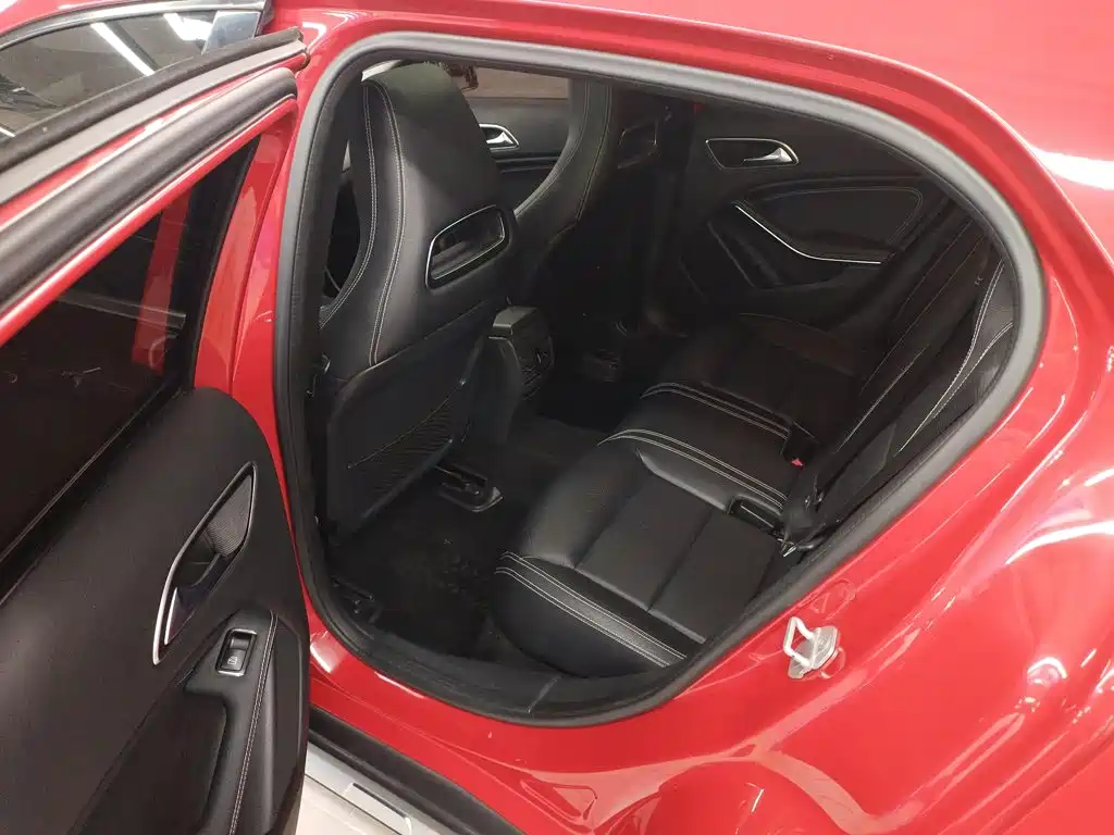 Mercedes-Benz GLA 2015 — фото 17