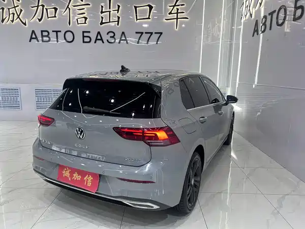 Volkswagen Golf 2024