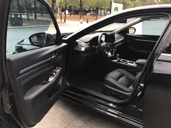 Nissan Teana 2022