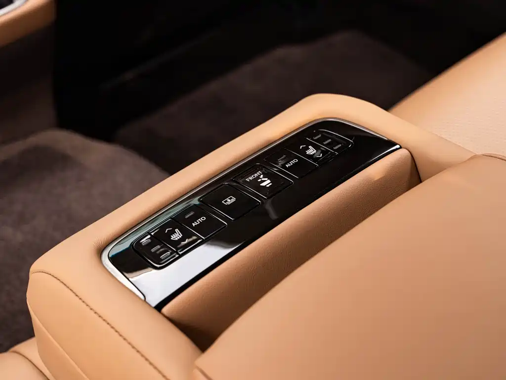 Lexus LS 2019 — фото 19
