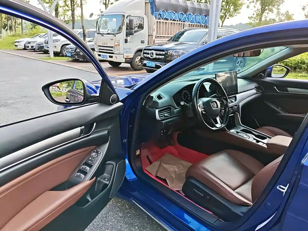 Honda Accord 2020 — фото 13