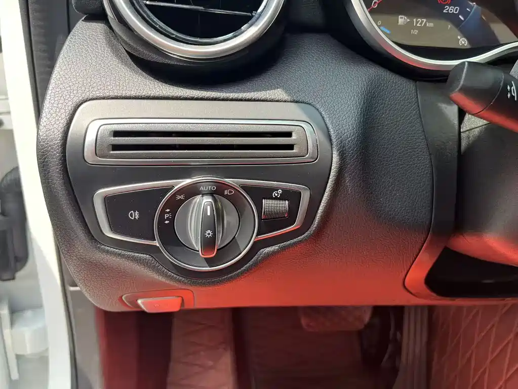 Mercedes-Benz C-Class 2021 — фото 11
