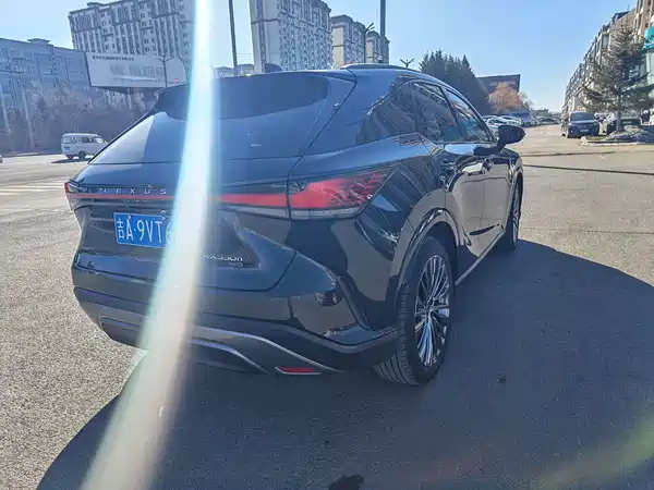 Lexus RX 2023
