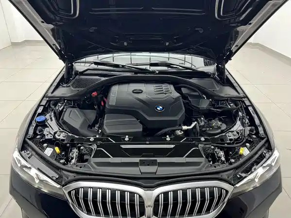 BMW 3 Series 2023