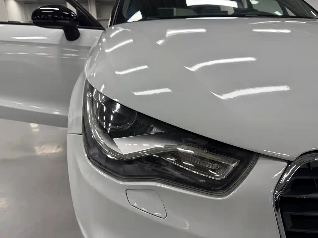 Audi A1 2015 — фото 15