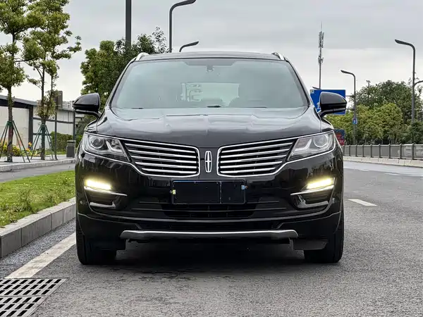 Lincoln MKC 2017