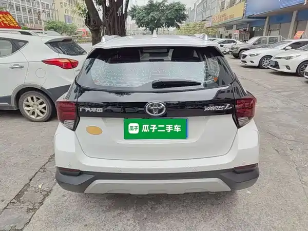 Toyota Yaris L 2021