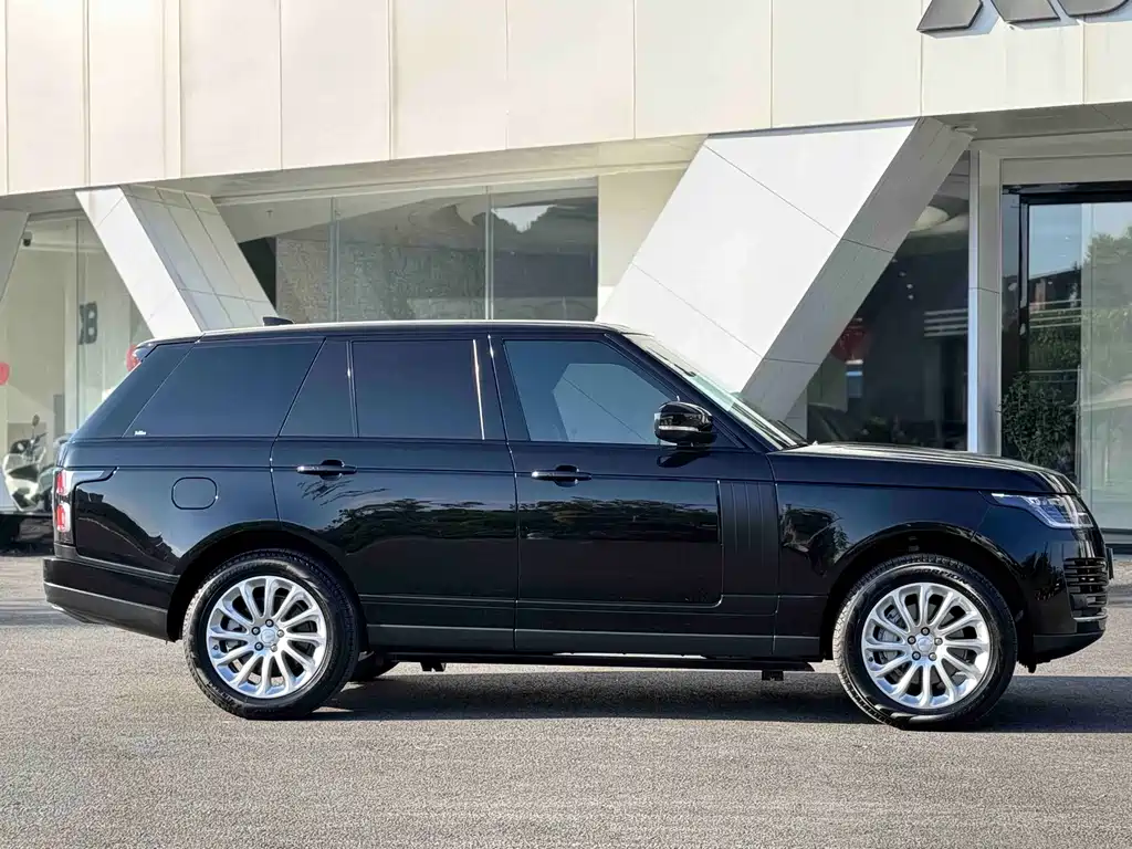 Land Rover Range Rover 2021 — фото 13